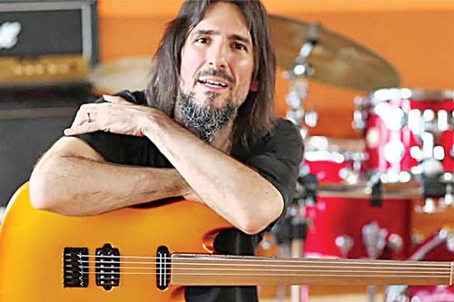 New interview with Ron 'Bumblefoot' Thal | Guitar4Fans.com